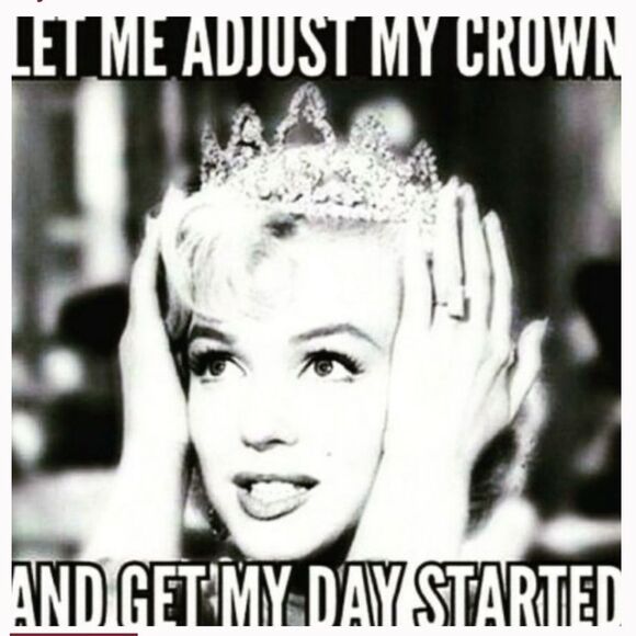 Express Black & White Snakeskin Python Print Satin Dress Shorts - Size 8 - Picture 11 of 11